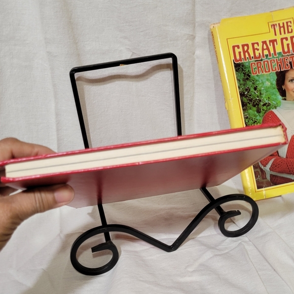 Vintage "The Great Granny Crochet" instructional Hardcover Book - Picture 6 of 14